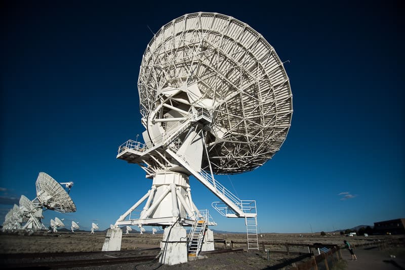 giant satellite at the very large array from behind