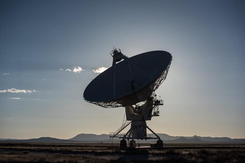 Satellite at the very large array on the tracks that allow them to be moved