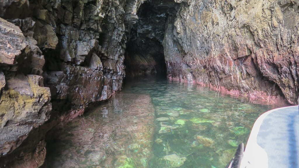 Close-up of the dungeon where you can see through the crystal clear water