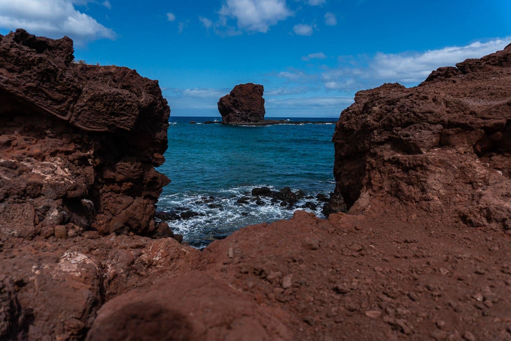 sweetheart rock and ocean views on day trip to lanai