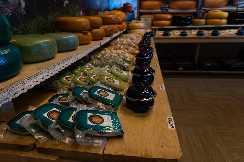 cheese store in giethoorne on day trip from amsterdam