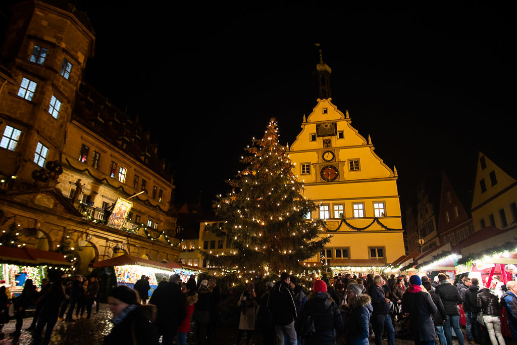 tree at rothenburg christmas markets in germany