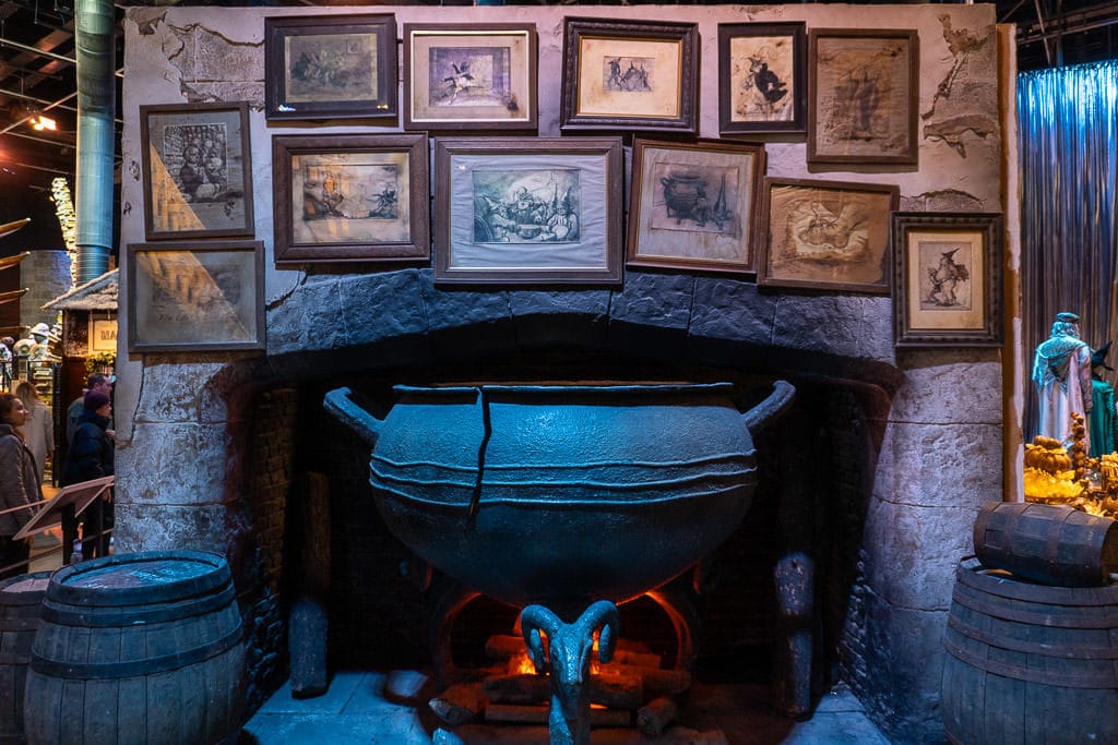 cauldron at harry potter warner brothers studio tour in london