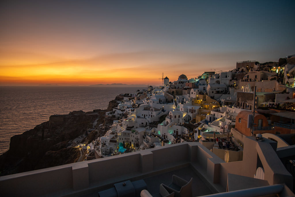 things to do in santorini - oia sunset