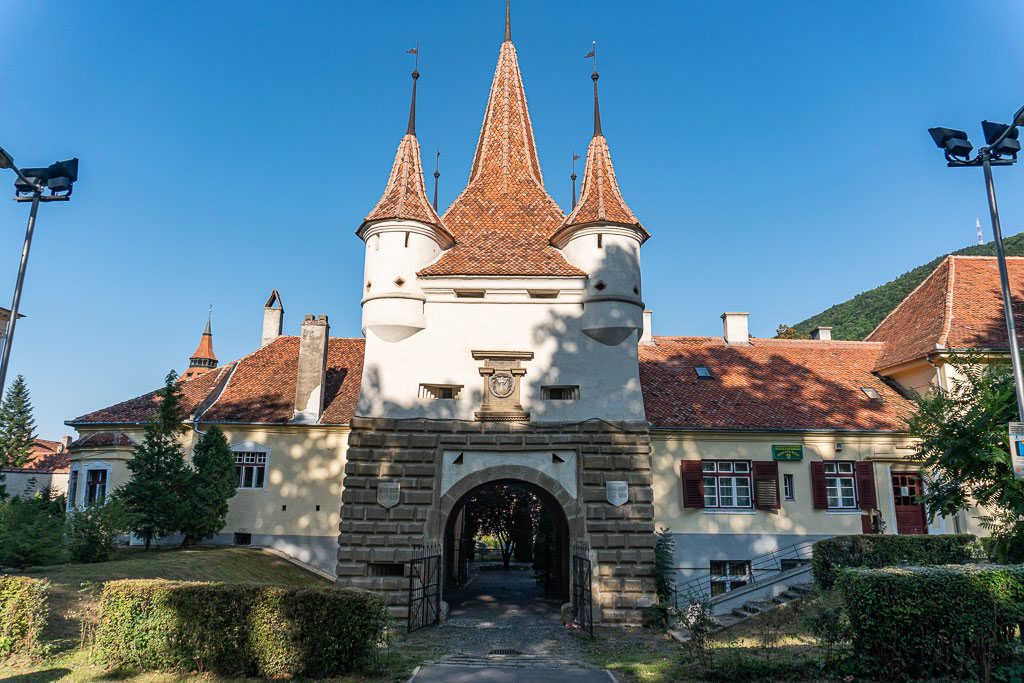 transylvania romania road trip brasov