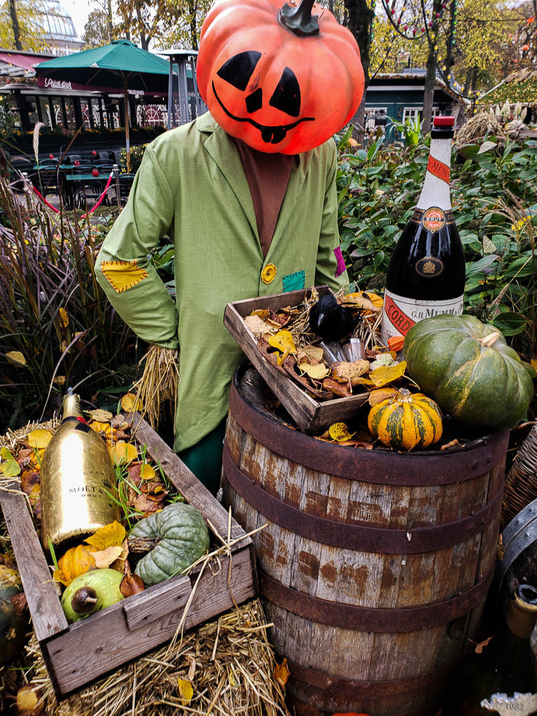 date day to tivoli gardens at halloween