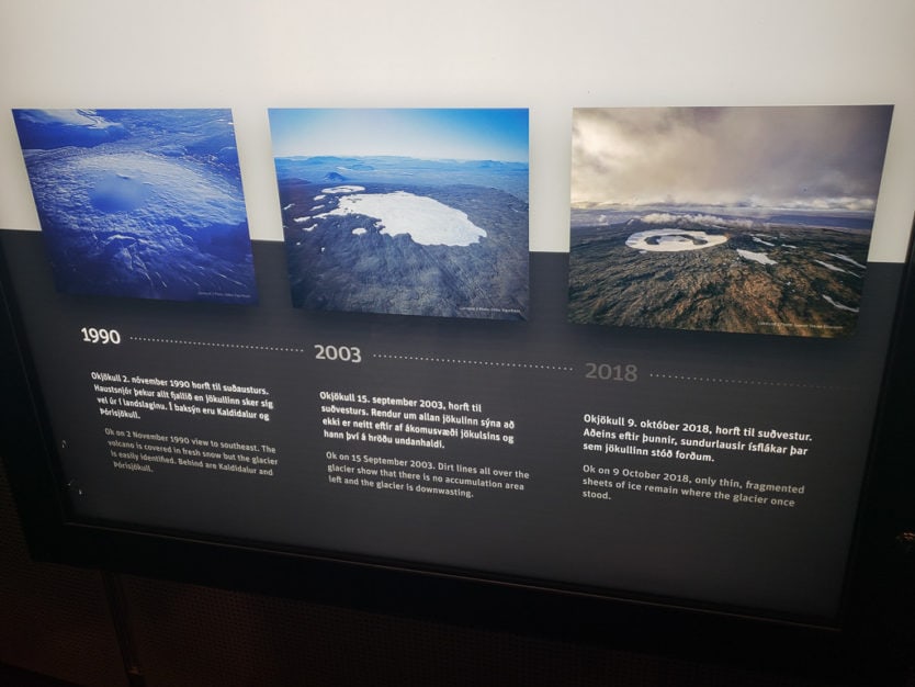 Information display showing the decline of the Okjökull glacier from 1990 to 2018