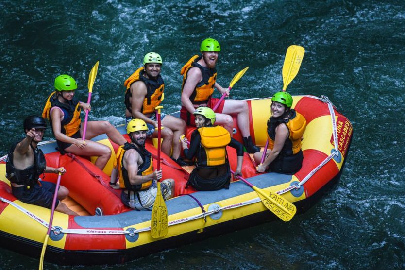 group photo on rotorua rafting adventure with kaituna cascades