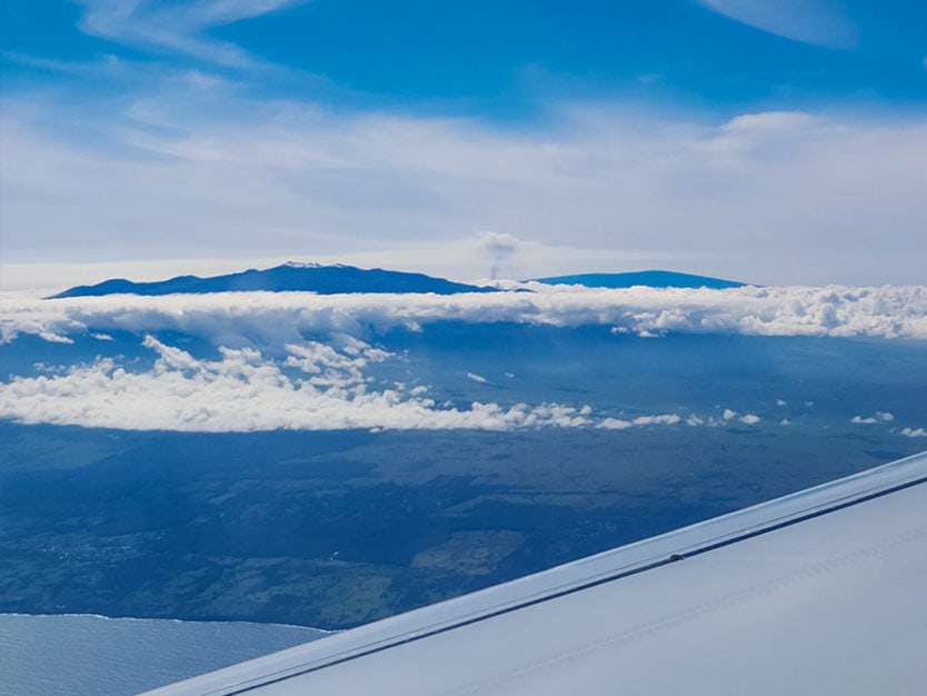 mauna loa eruption from plane