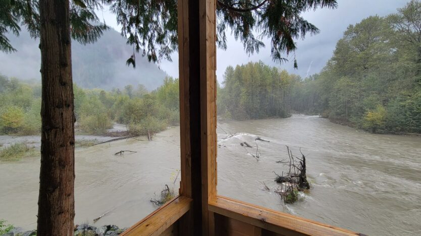 british colmbia canada toba inlet grizzly tour first nations